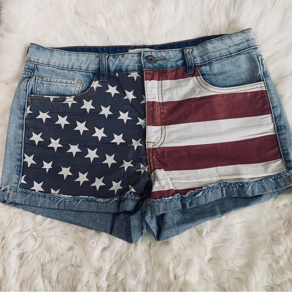 AMERICAN FLAG DENIM SHORTS - Picture 3 of 16